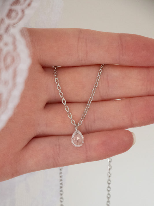 ÉVEIL | Collier fin avec pendentif zircon