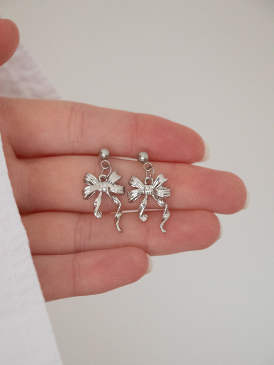 PRÉCIOSITÉ | Boucles d'oreilles noeud ruban