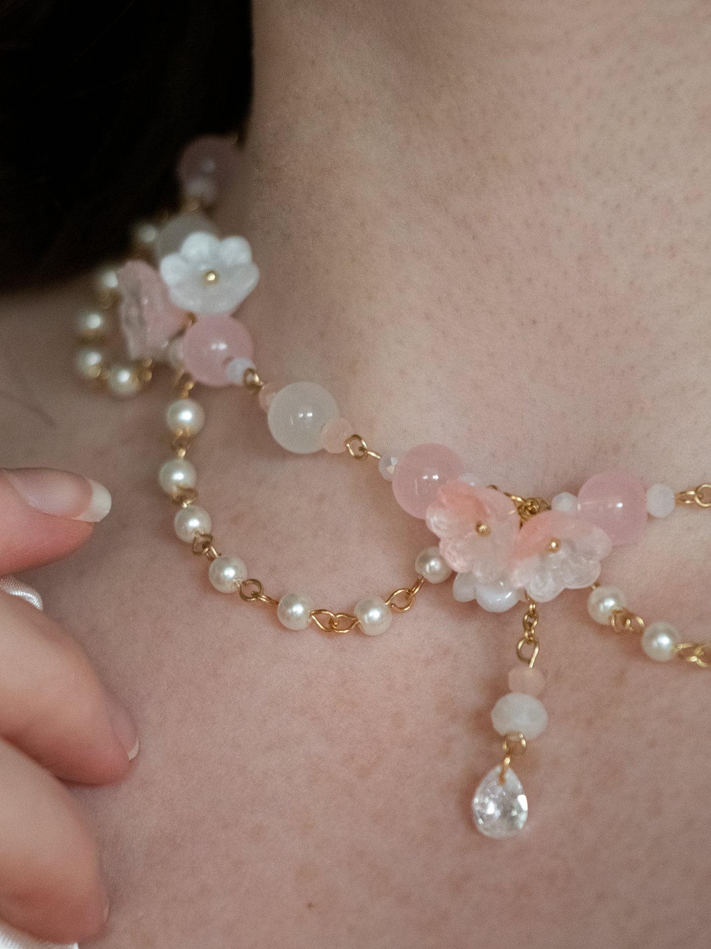 Trésors Éphémères - Collier fleuri doré